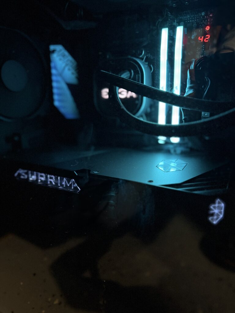 5090 MSI Liquid Suprim On Gigabyte X870E AORUS Master, Corsair VENGEANCE  DDR5-6000 PC5-48000