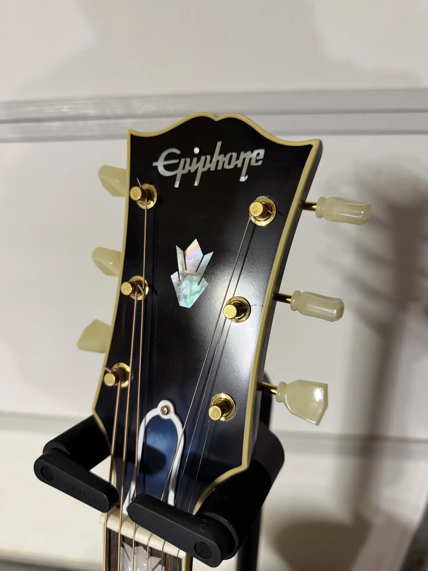 Epiiphone inspired by Gibson Custom 1957 SJ-200 hs