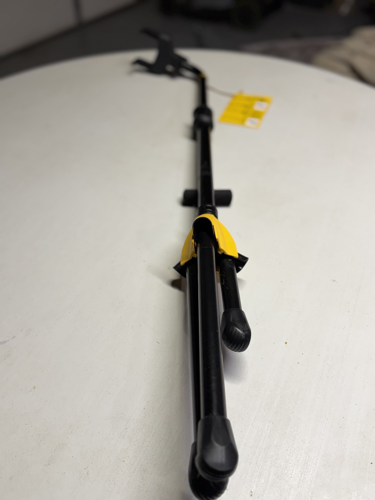 Hercules Autogrip Freestanding Guitar Stand